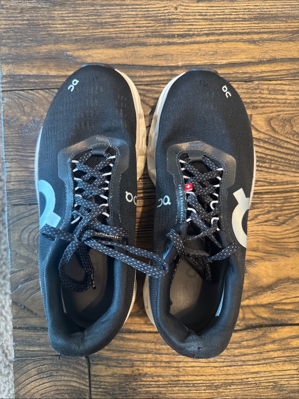 Oncloud sneakers. Size 6.5